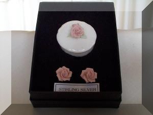 Click here to return to Pink Gift Set 2.